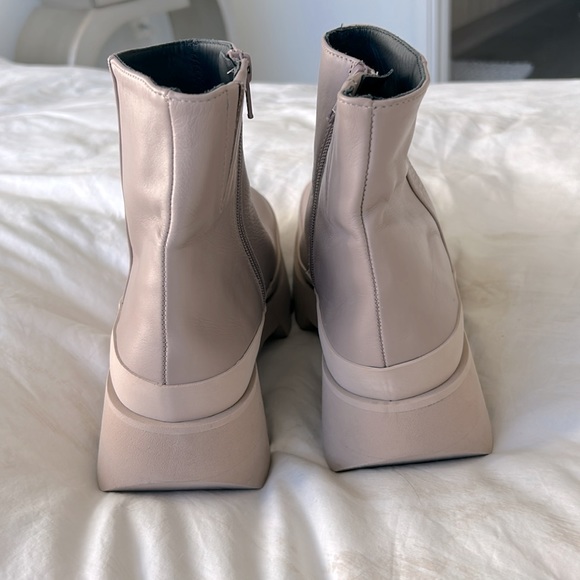 Paloma Barcelona platform ankle boot Size 40 NWOT in Pinky off white/Pinky Beige - Picture 5 of 9